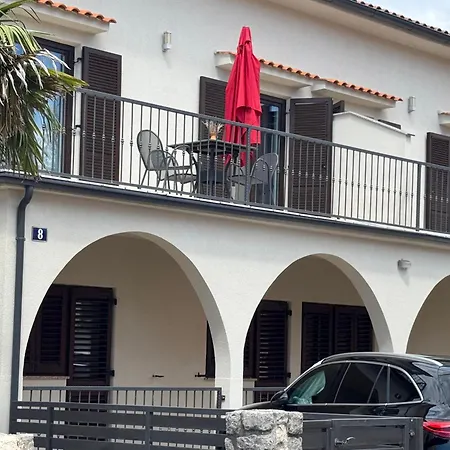 Sa Pogledom Na Penzion