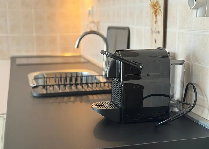 Pensión Sa Pogledom Na 3*